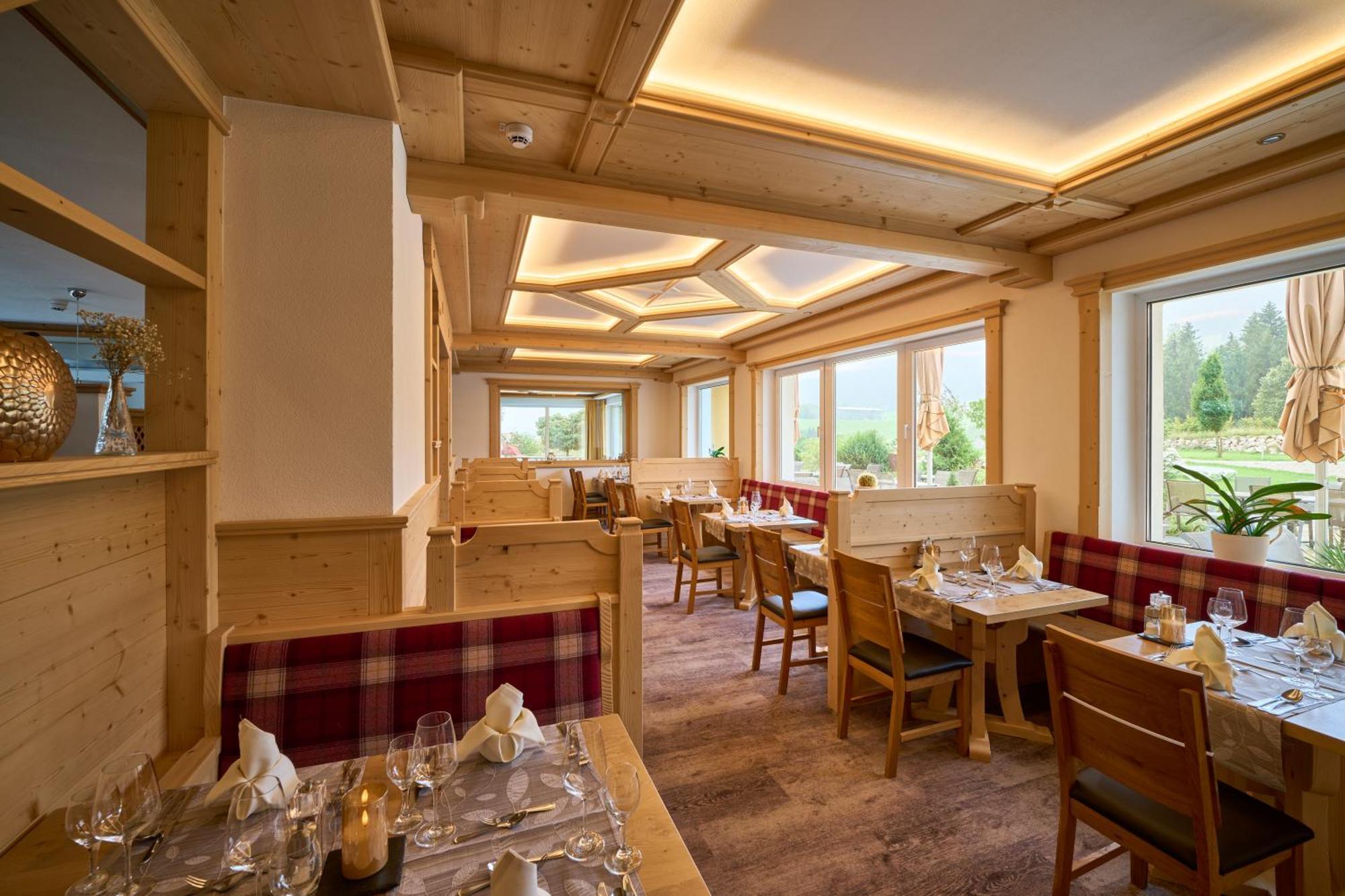 Hotel Nesselwanger Hof Экстерьер фото
