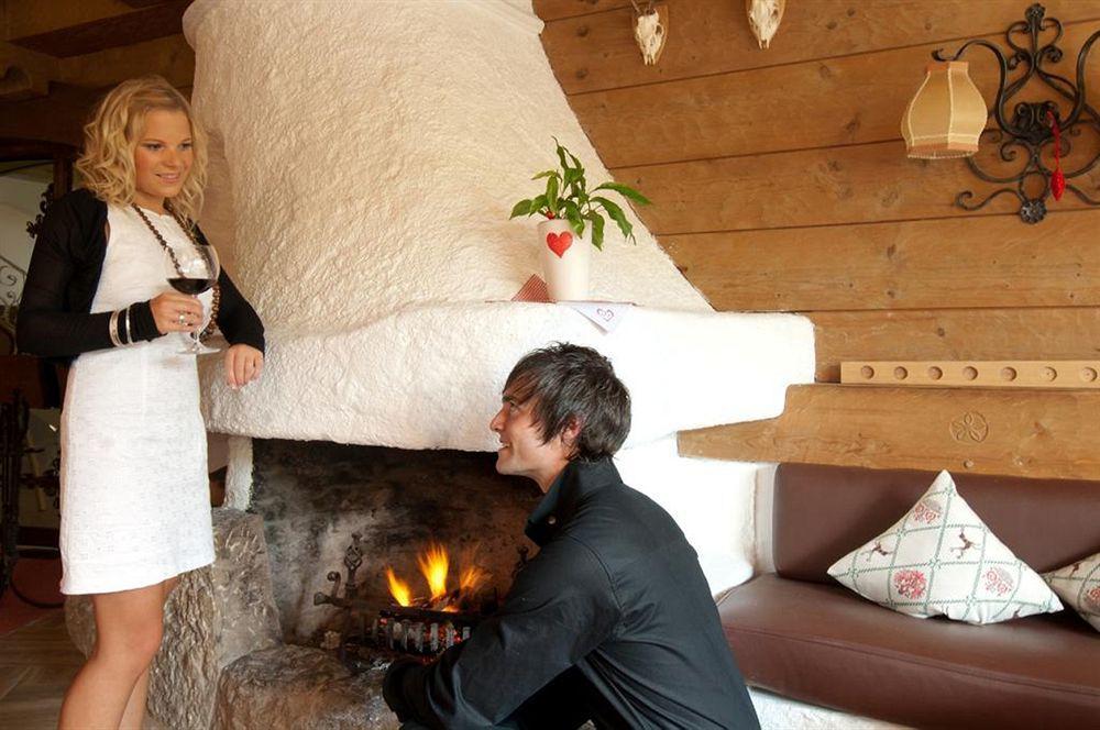 Hotel Nesselwanger Hof Экстерьер фото