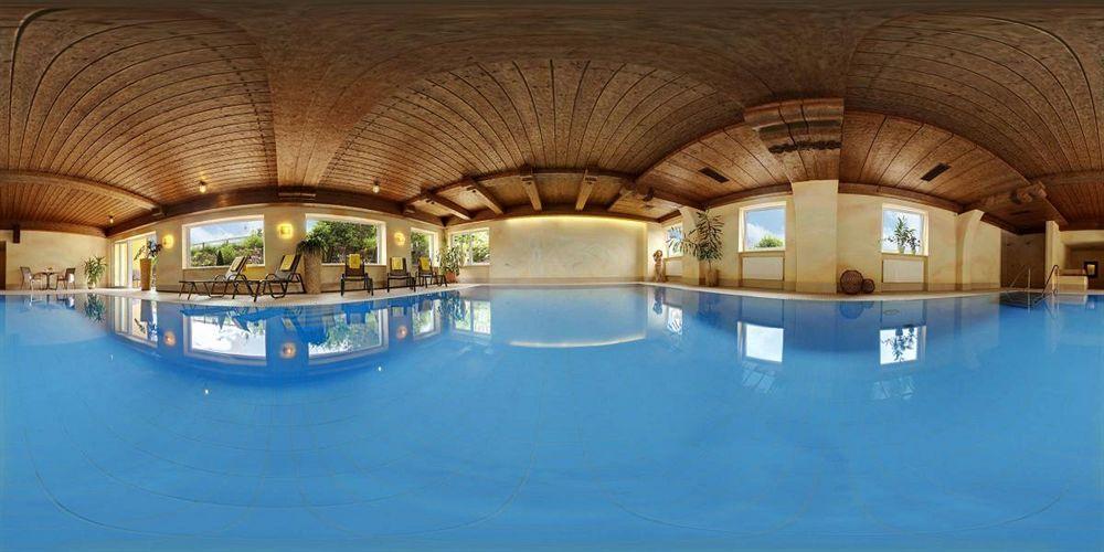 Hotel Nesselwanger Hof Экстерьер фото